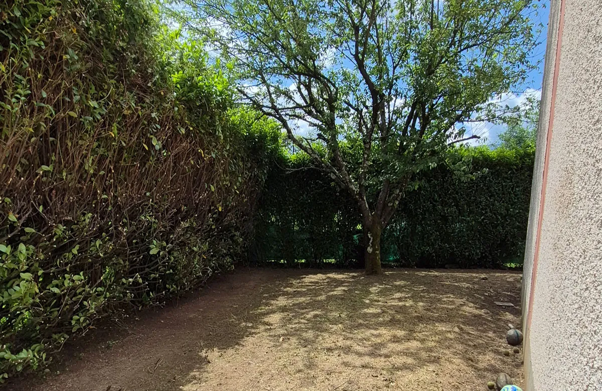 Remise en état d’un jardin à Échirolles (Isère)